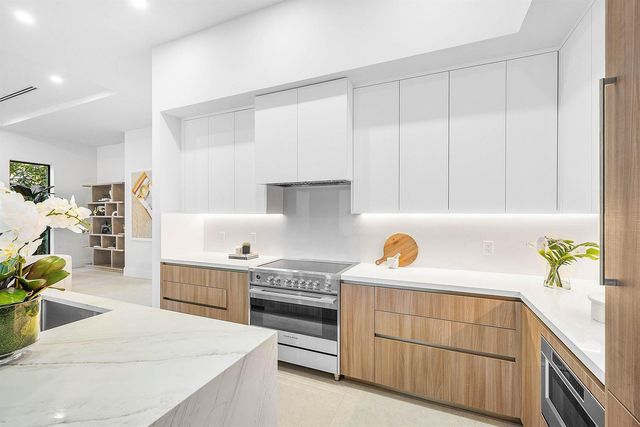 222 SE 5th Street, Delray Beach, FL 33483