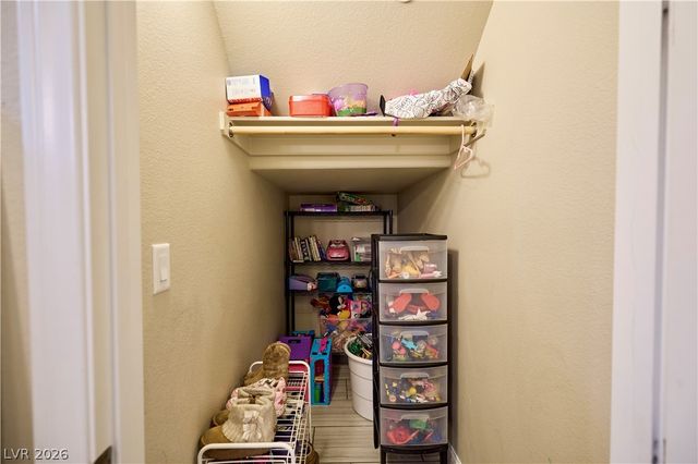 893 East Sunset Road, Henderson, NV 89011
