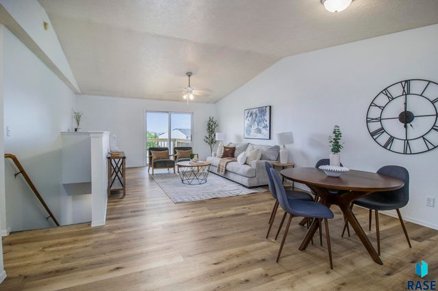 3072 E Bragstad Dr Drive, Sioux Falls, SD 57103