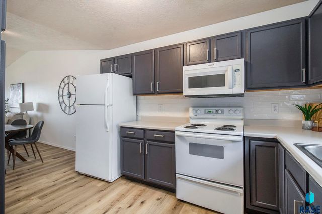 3072 E Bragstad Dr Drive, Sioux Falls, SD 57103