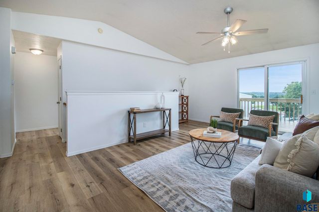 3072 E Bragstad Dr Drive, Sioux Falls, SD 57103