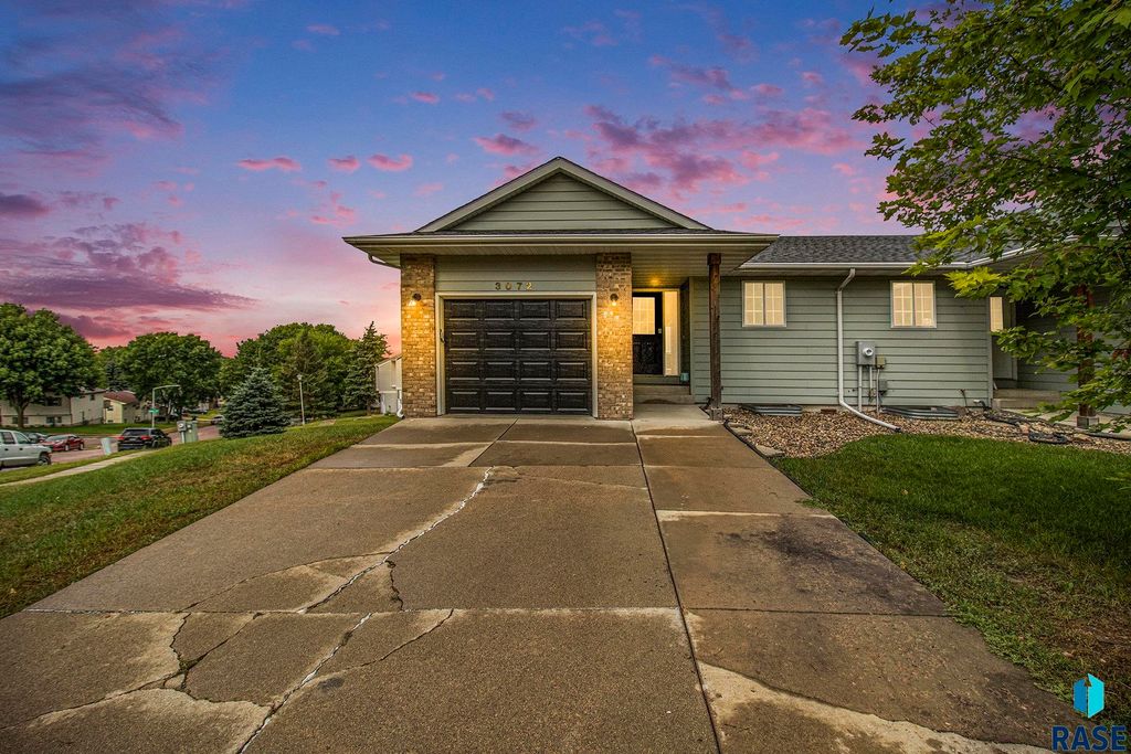 3072 E Bragstad Dr Drive, Sioux Falls, SD 57103
