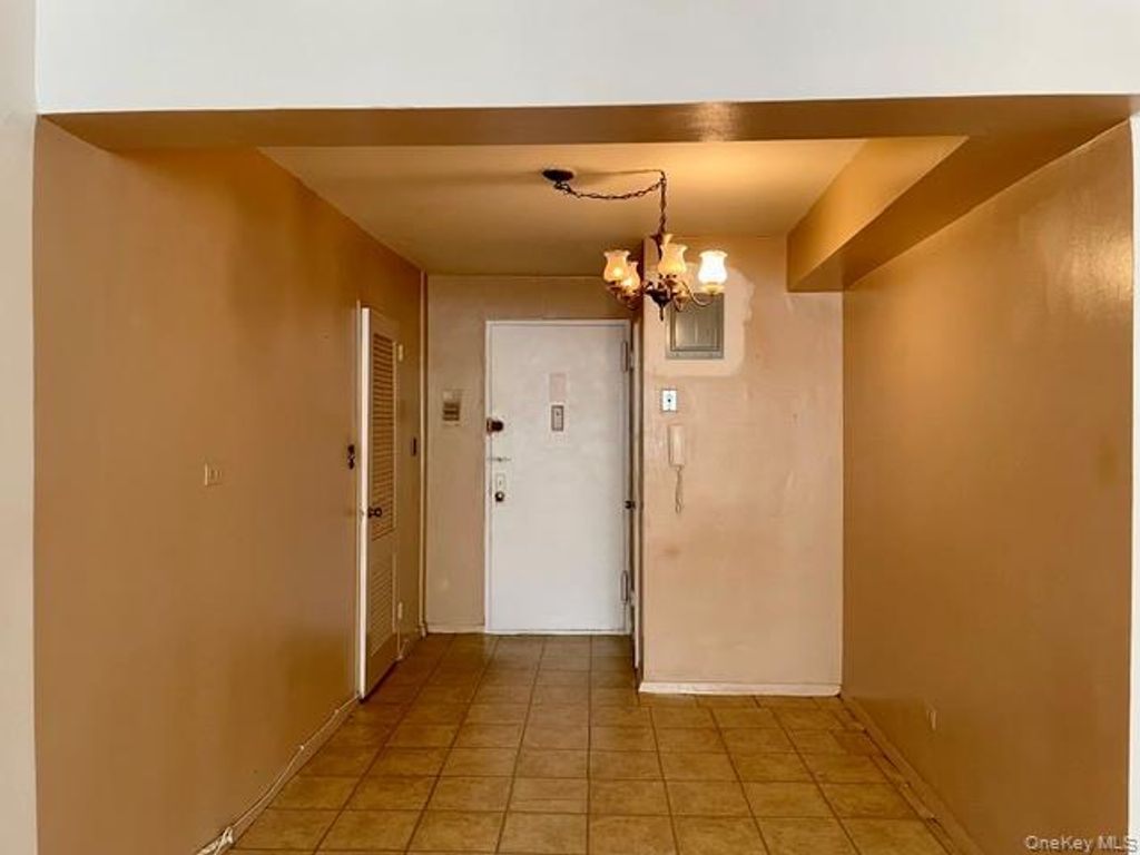 92-30 56 Avenue 6B, Elmhurst, NY 11373 — photo 4