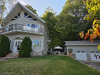 16 Shore Rd, Jefferson Twp., NJ 07849