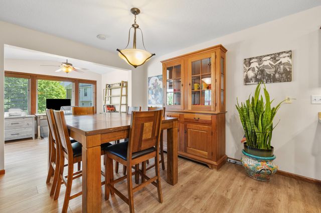 15221 Stonewood Terrace, Burnsville, MN 55306