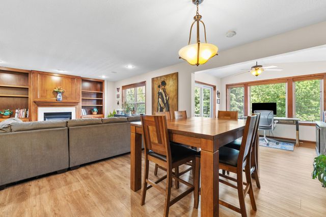 15221 Stonewood Terrace, Burnsville, MN 55306