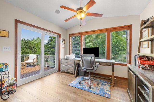 15221 Stonewood Terrace, Burnsville, MN 55306