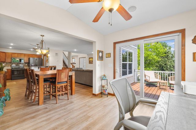 15221 Stonewood Terrace, Burnsville, MN 55306