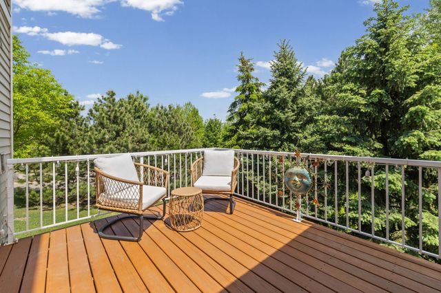 15221 Stonewood Terrace, Burnsville, MN 55306