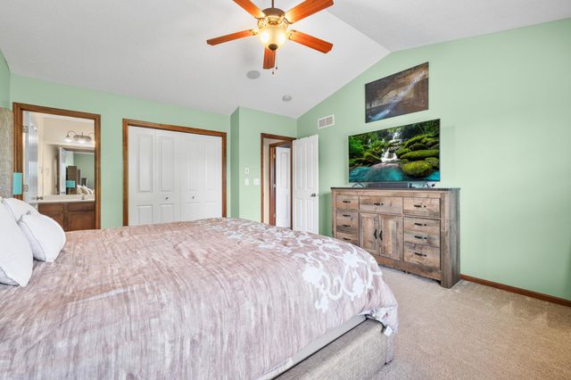15221 Stonewood Terrace, Burnsville, MN 55306