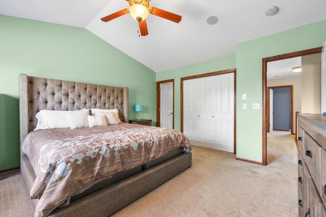 15221 Stonewood Terrace, Burnsville, MN 55306