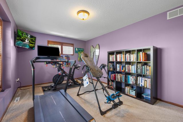 15221 Stonewood Terrace, Burnsville, MN 55306