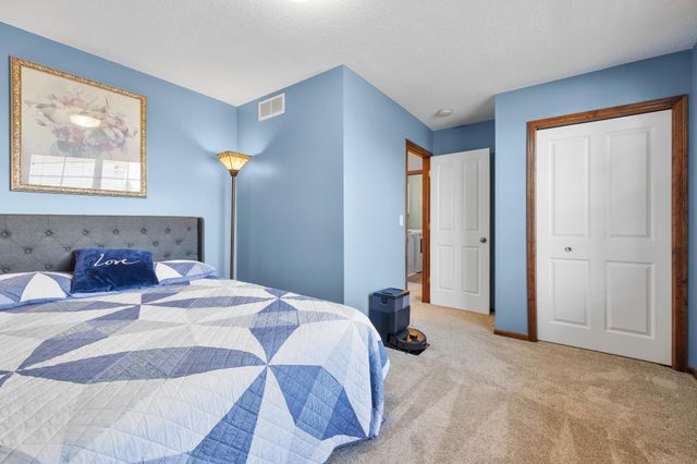 15221 Stonewood Terrace, Burnsville, MN 55306