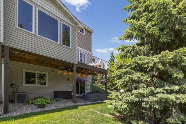 15221 Stonewood Terrace, Burnsville, MN 55306
