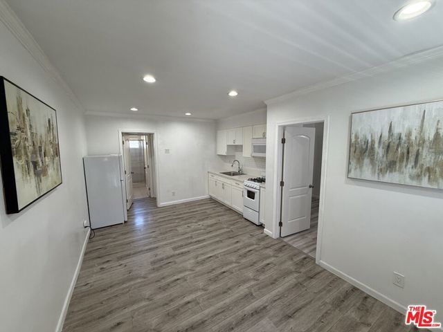2922 S Budlong Avenue 9, Los Angeles, CA 90007