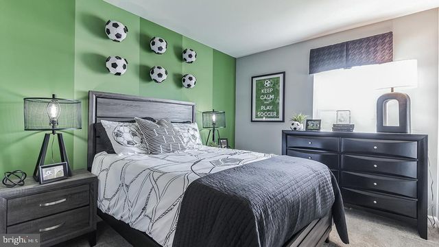 1166 MARTIN RD, Breinigsville, PA 18031