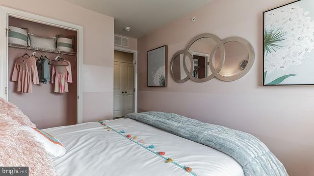 1166 MARTIN RD, Breinigsville, PA 18031