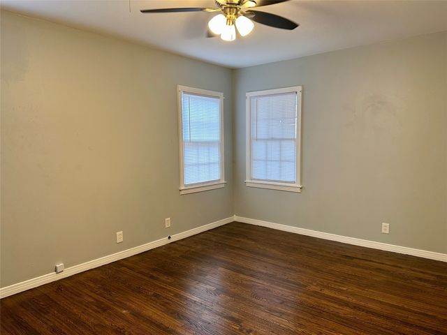 211 Country Club Road, Hillsboro, TX 76645