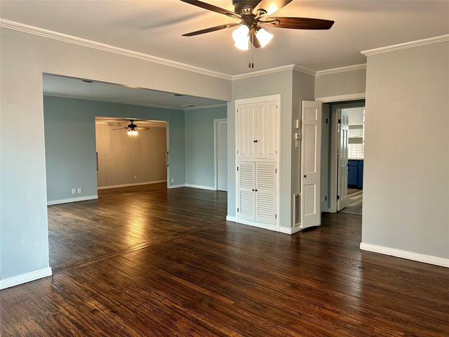 211 Country Club Road, Hillsboro, TX 76645