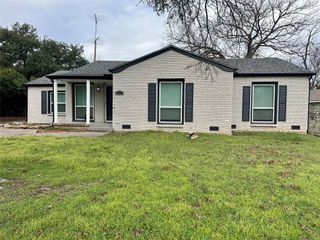 211 Country Club Road, Hillsboro, TX 76645