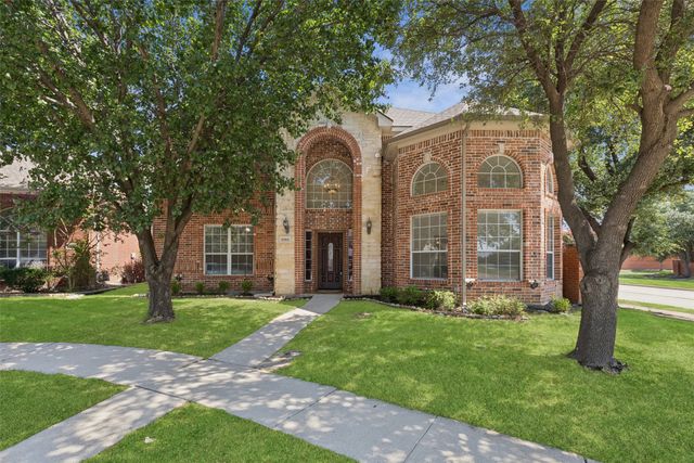 1084 Leisure Lane, Irving, TX 75063