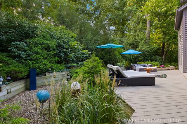 915 Knollwood Lane, West Chicago, IL 60185