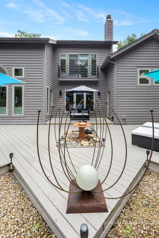 915 Knollwood Lane, West Chicago, IL 60185