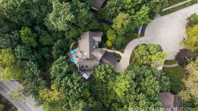 915 Knollwood Lane, West Chicago, IL 60185