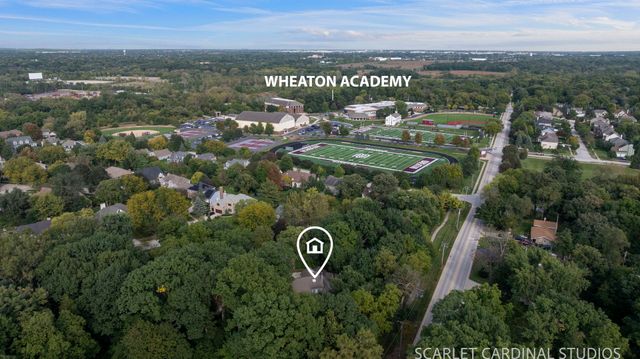 915 Knollwood Lane, West Chicago, IL 60185