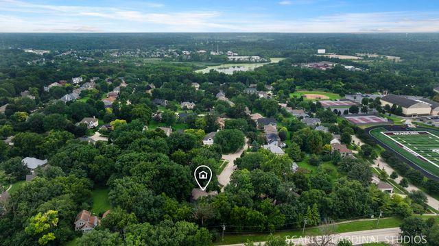 915 Knollwood Lane, West Chicago, IL 60185