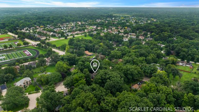 915 Knollwood Lane, West Chicago, IL 60185