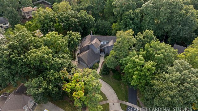 915 Knollwood Lane, West Chicago, IL 60185