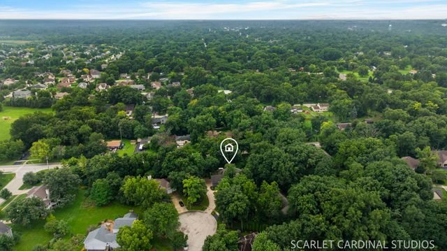 915 Knollwood Lane, West Chicago, IL 60185