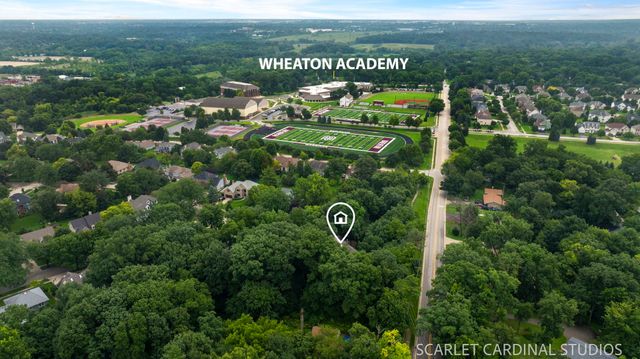915 Knollwood Lane, West Chicago, IL 60185