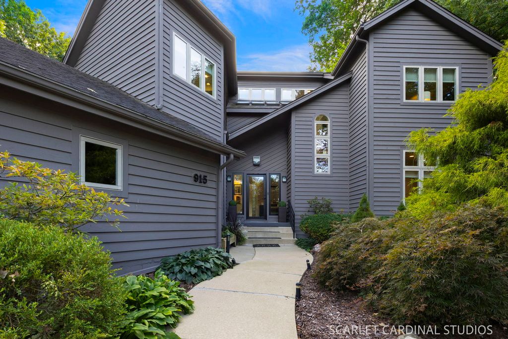 915 Knollwood Lane, West Chicago, IL 60185 — photo 2