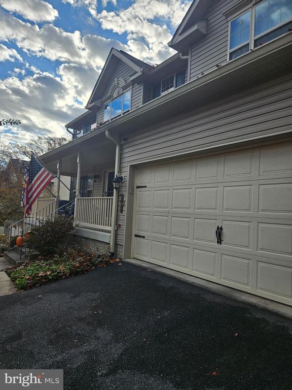 6692 GLEN LN, New Market, MD 21774