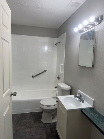 2425 DIXIE AVENUE, Sarasota, FL 34234