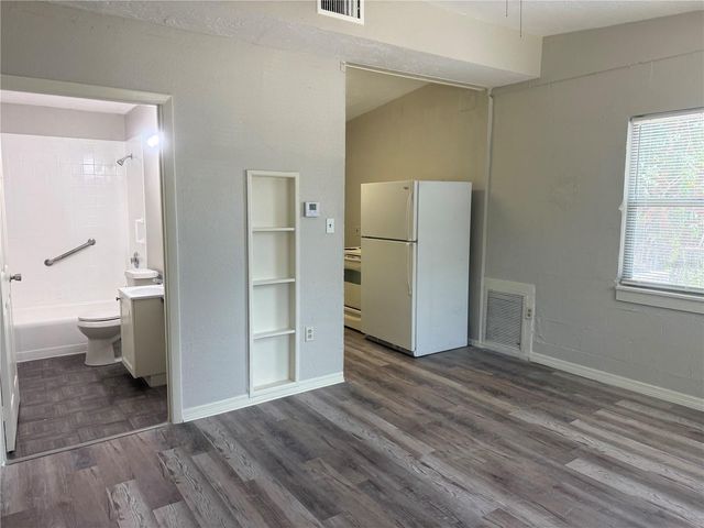2425 DIXIE AVENUE, Sarasota, FL 34234