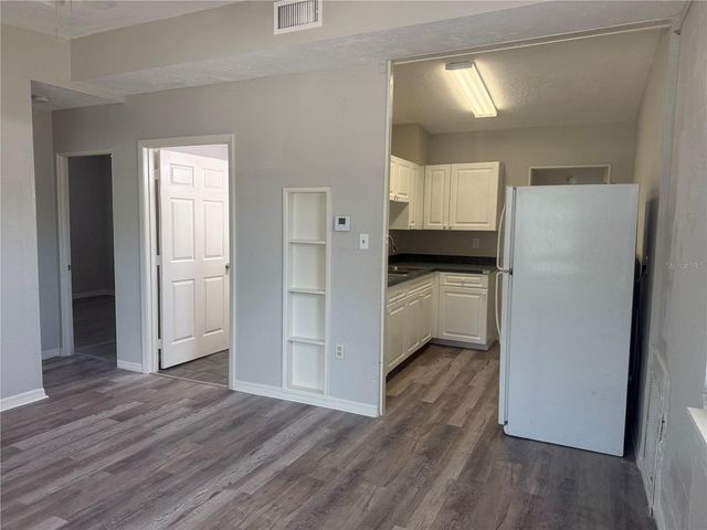 2425 DIXIE AVENUE, Sarasota, FL 34234