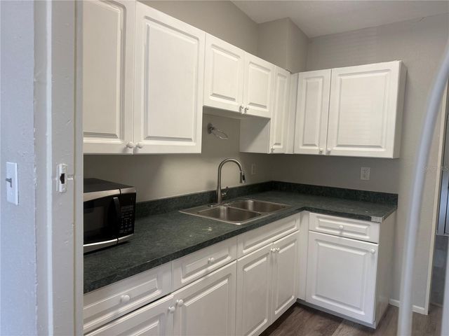 2425 DIXIE AVENUE, Sarasota, FL 34234