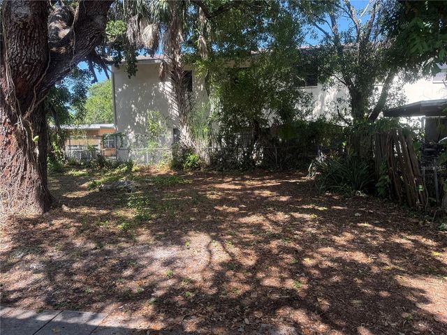 2425 DIXIE AVENUE, Sarasota, FL 34234