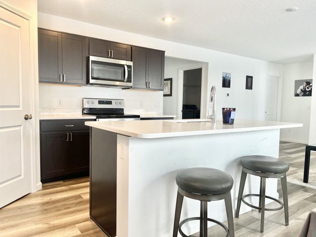 10325 Woodsong Cove, New Haven, IN 46774