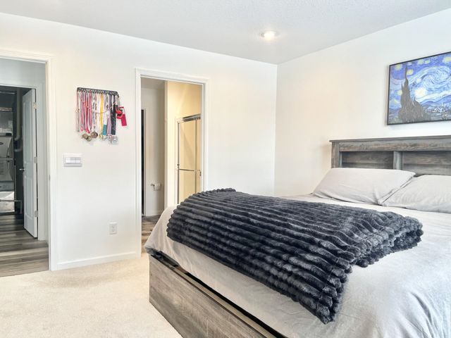 10325 Woodsong Cove, New Haven, IN 46774