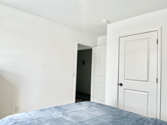 10325 Woodsong Cove, New Haven, IN 46774