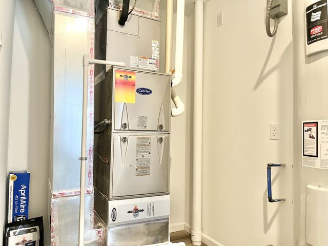 10325 Woodsong Cove, New Haven, IN 46774