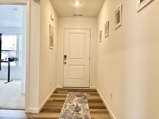 10325 Woodsong Cove, New Haven, IN 46774