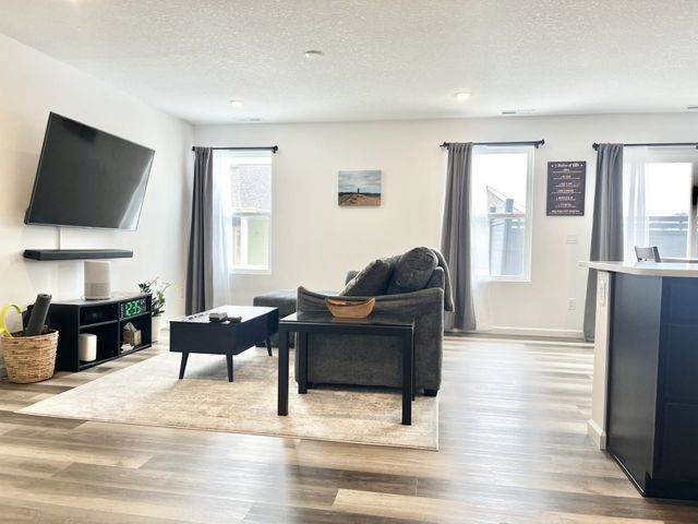 10325 Woodsong Cove, New Haven, IN 46774