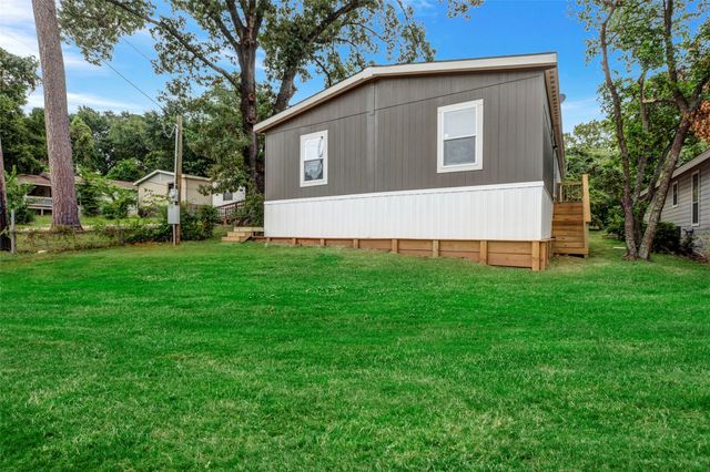 13110 Lake Villa, Willis, TX 77318