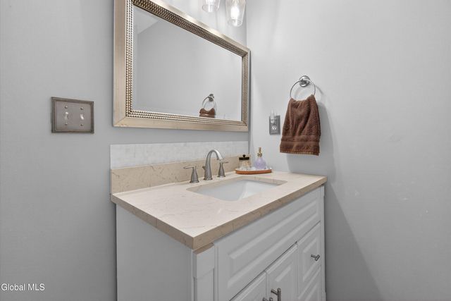 412 Antler Court, Milton, NY 12020