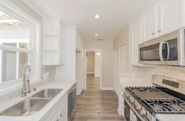 8956 Gladbeck Avenue, Northridge, CA 91324
